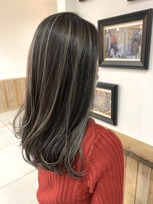 Norm横浜　グレージュハイライト