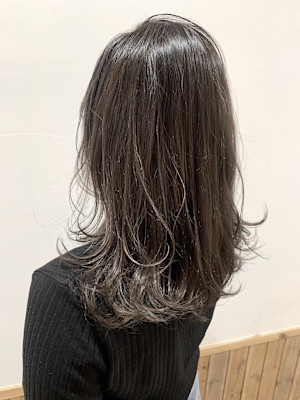 Norm横浜　ハイライトグレージュ