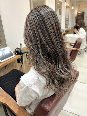 Norm横浜　ベージュハイライト