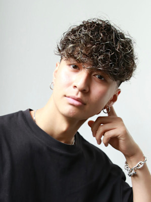 GROOMER/S TOKYO ハイライト スペインカール