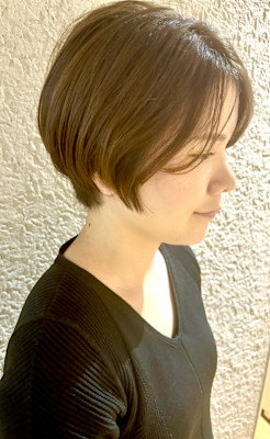 秋色透明感のあるブラウン