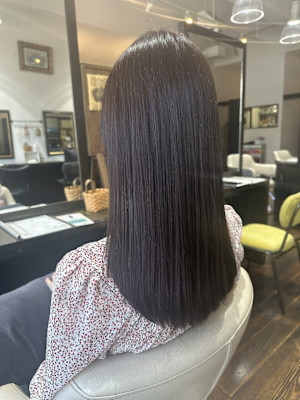 アッシュブラウン　透明感カラー 髪質改善トリートメント