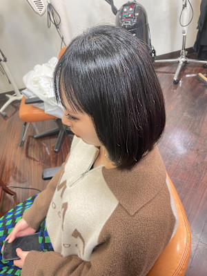 黒髪ショートボブ