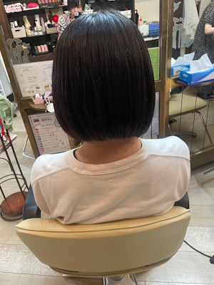 黒髪ショートボブ