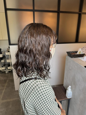 オリーブベージュ×パーマ