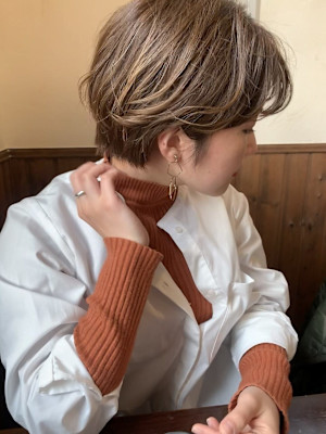 【Look at】ハイライトカーキベージュマッシュ