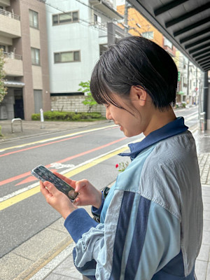 耳掛けもすっきり収まる丸みショート