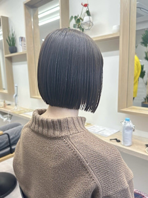 ぱつっとラインボブ