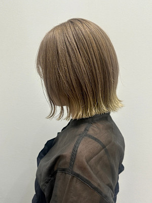 くすみベージュ