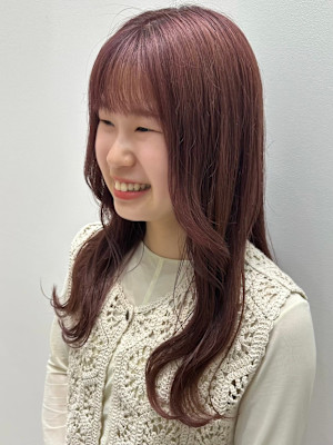 ピンクベージュ