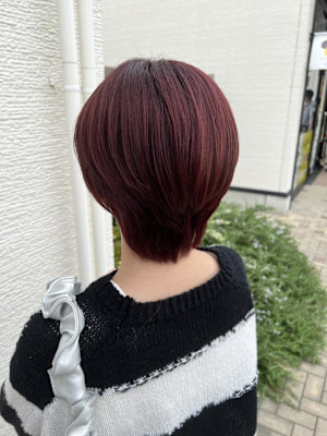 チェリーレッド