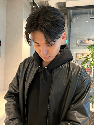 センターパート　爽やか　カルマパーマ　眉カット　刈り上げ