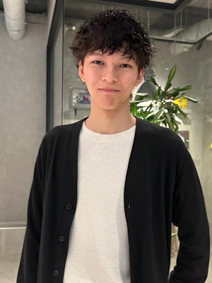 ツイストスパイラル　マッシュショート　ツーブロック　束感