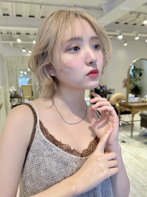 ブロンド/ハイトーン/ケアブリーチ/くびれ/フェイスレイヤー