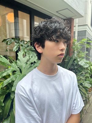 パーマ風くせ毛メンズショート