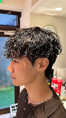 メンズ韓国ヘア　シャドウパーマ　スパイラルパーマ