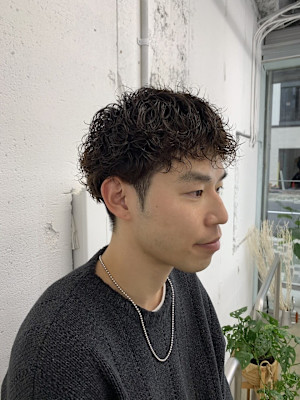 刈り上げショート×カーリーパーマ