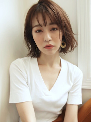 柔らかく動くレイヤーボブ