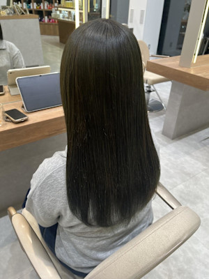 赤みを消したい方必見！オリーブグレージュ