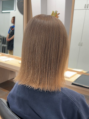 ミルクティーベージュダブルカラーケアブリーチ韓国風レイヤー