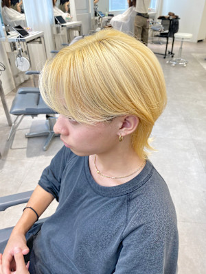 毛流れブロンドヘア