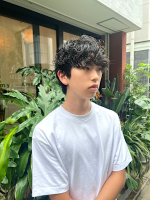 パーマ風癖毛メンズショート