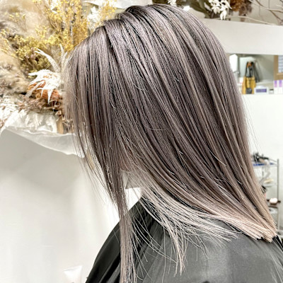 ホワイトベージュ［五条駅/京都駅/七条駅/四条駅/烏丸駅］