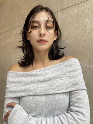 ワンカールでボリューム感！海外レイヤー　ミディアムver.