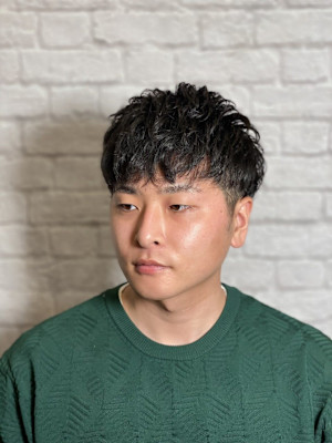 直毛の方に大人気！アップバングナチュラルパーマ《床屋》