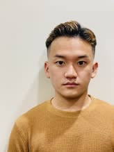 癖毛だからカッコいいスキンフェードスタイル（床屋）