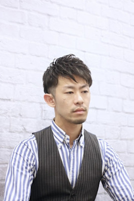 スーツに合うツーブロックスタイル【理容室/バーバー】