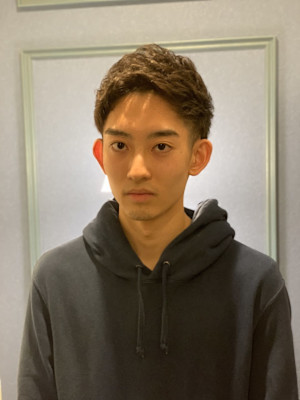 毛流れアップバングショート