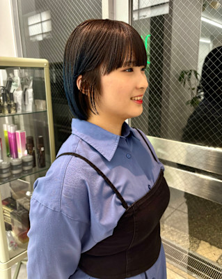 【KARIN】ボブ×ルーツカラーブルー☆