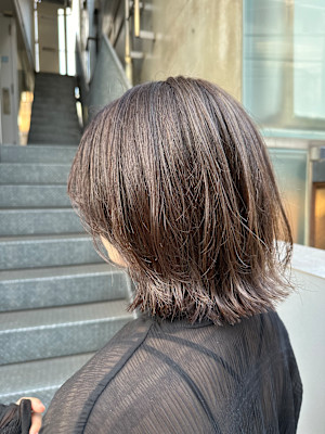 スタイリング簡単♪くびれボブカット×グレージュカラー