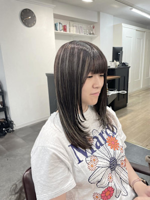 レイヤーカット/ミディアムレイヤー/オリーブベージュ