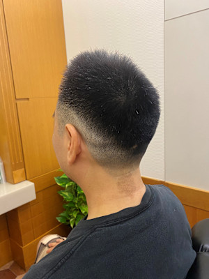 スキンフェード×フォワードスタイル