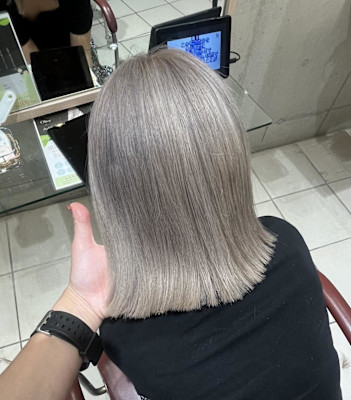 ブロンドベージュ、ハイトーン20代30代