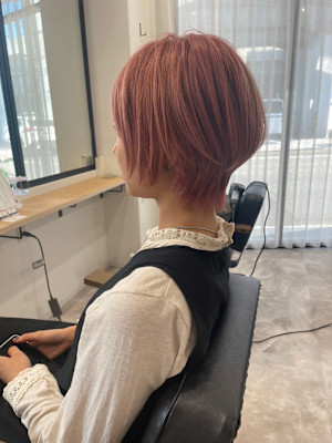 ピンクベージュ