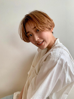 マッシュボブ/ニュアンスカラーセンターパート/30代/代官山