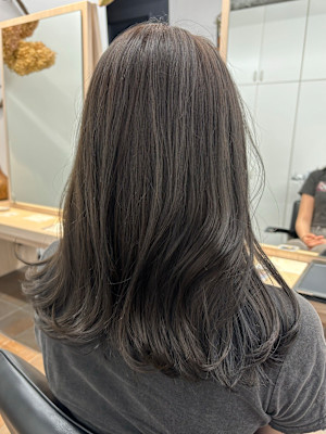 ミディアムレイヤー/くびれヘア/艶カラー/水素ケア【藤原】