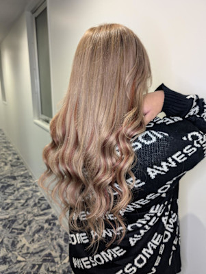 ツヤツヤロングヘアー