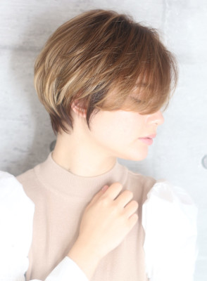 40代50代小顔黒髪ネビージュボブルフワンレンショート