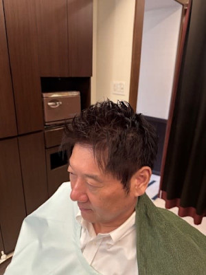 刈上げないショートスタイル