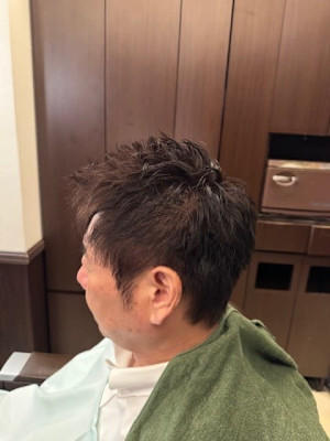 刈上げないショートスタイル