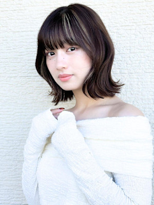 くびレイヤー前髪あり大人可愛いモテ髪20代30代こなれミディ