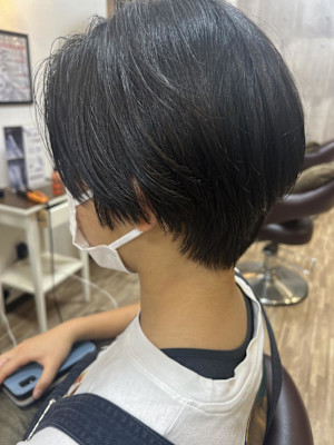 すっきりショートヘア