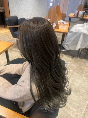 マットグレージュ