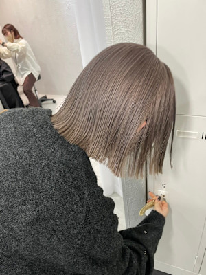 切りっぱなしBob×ミルクティーベージュ