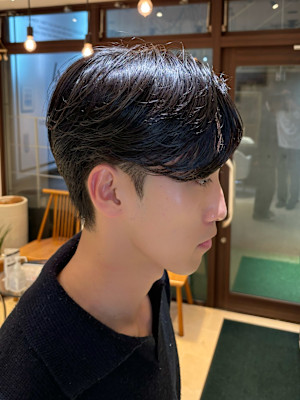 韓国風カルマパーマ　韓国ヘア　メンズ　原宿　表参道