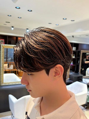 韓国風ダウンパーマ　韓国ヘア　メンズ　原宿　表参道